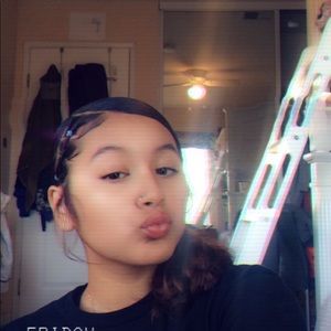 Meet your Posher, Nadia